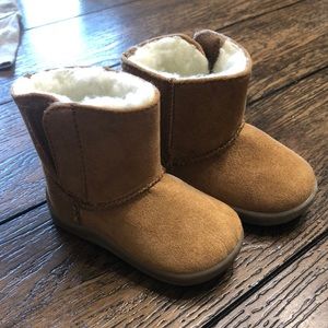 Baby Boots (like new) Size 3